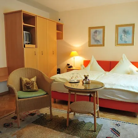 拜仁酒店 酒店 3*